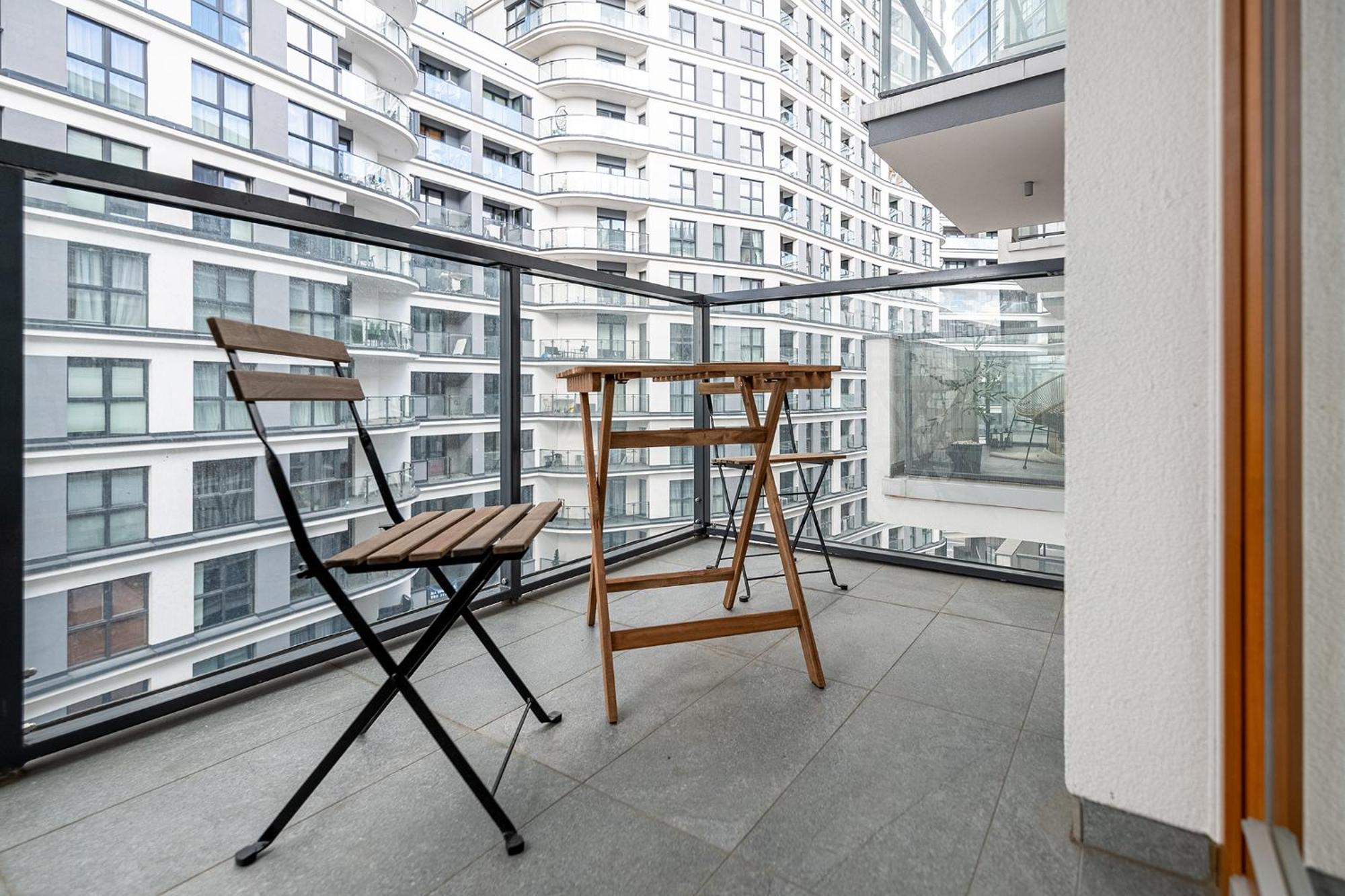Rentplanet - Apartamenty Kasprzaka Warszawa Eksteriør bilde